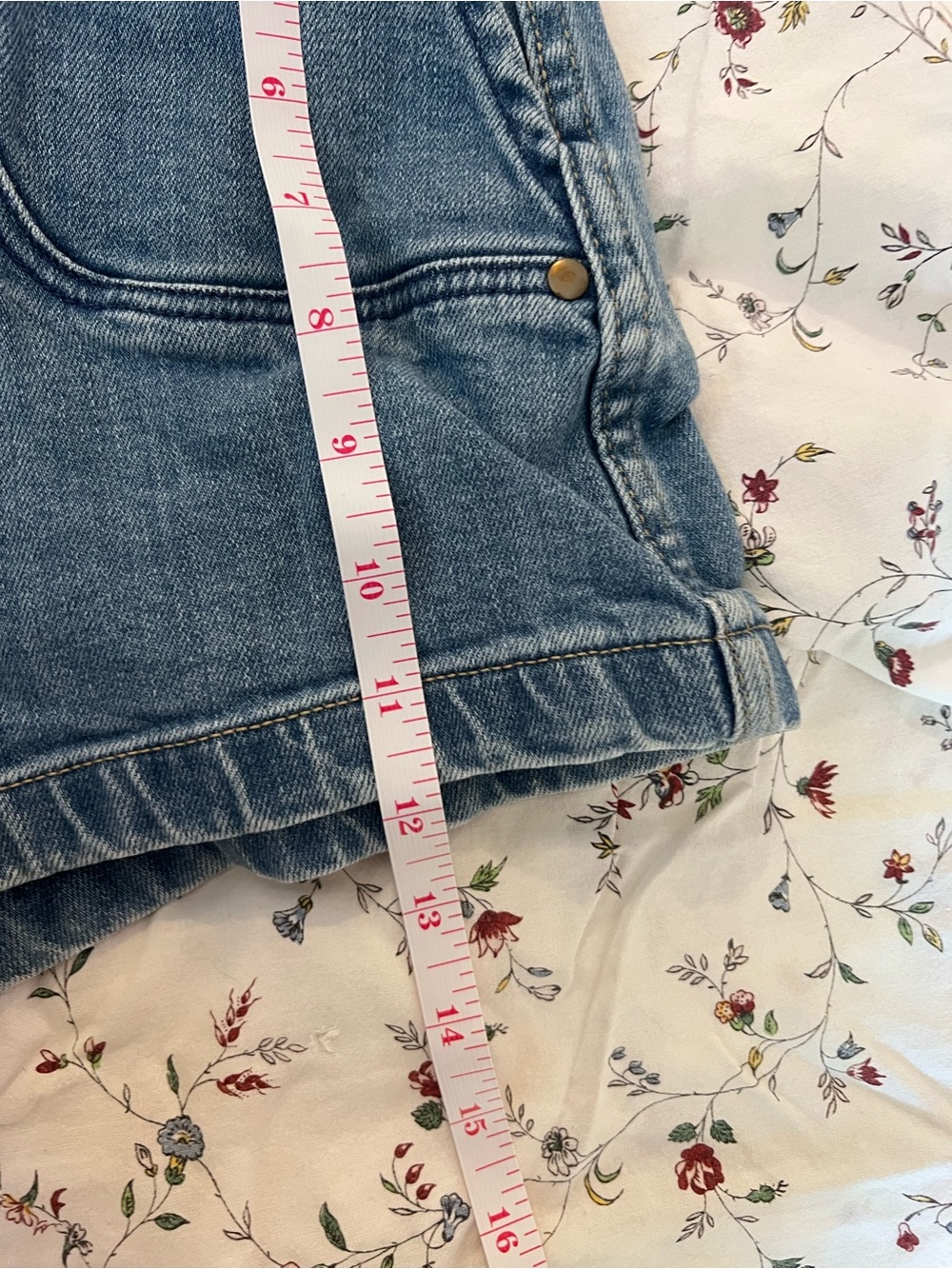 Wrangler x Urban Outfitters Hi Bells Shorts - Picture 5 of 5